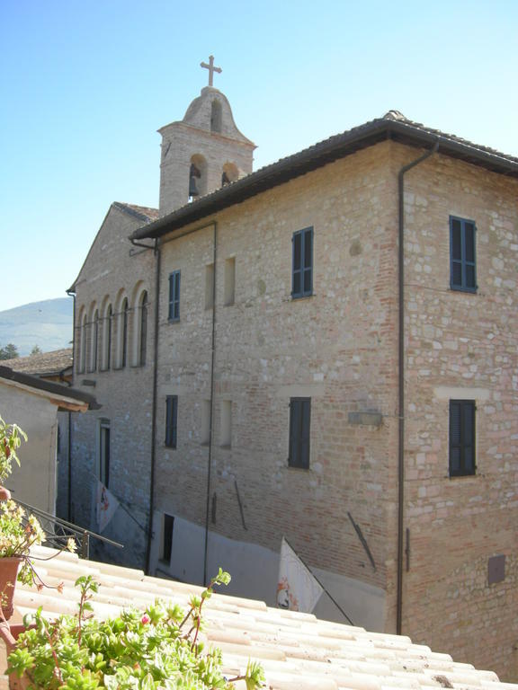 B&B La Casa Di Alice Foligno Buitenkant foto